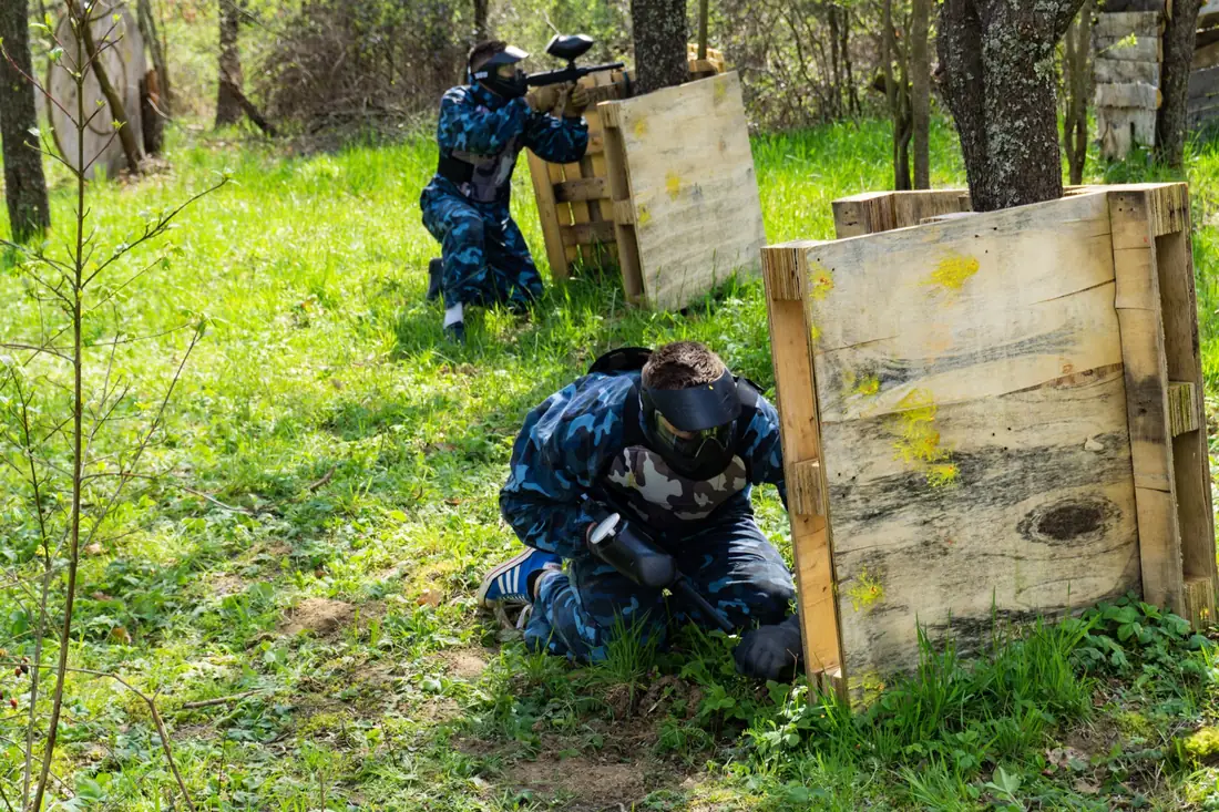 Paintball igra u prirodi
