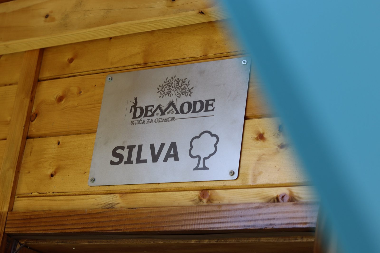 Kuća za odmor Demode — Bungalov Silva, krevet i noćni ormarić